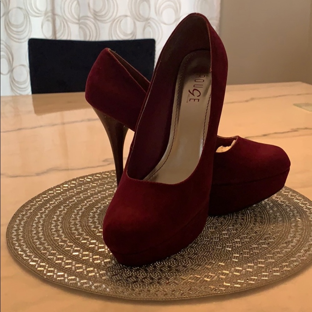 High heel shoe